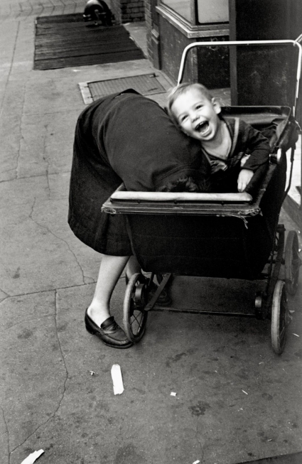 Helen Levitt, Baby in Carriage Helen Levitt, Baby in Carriage
